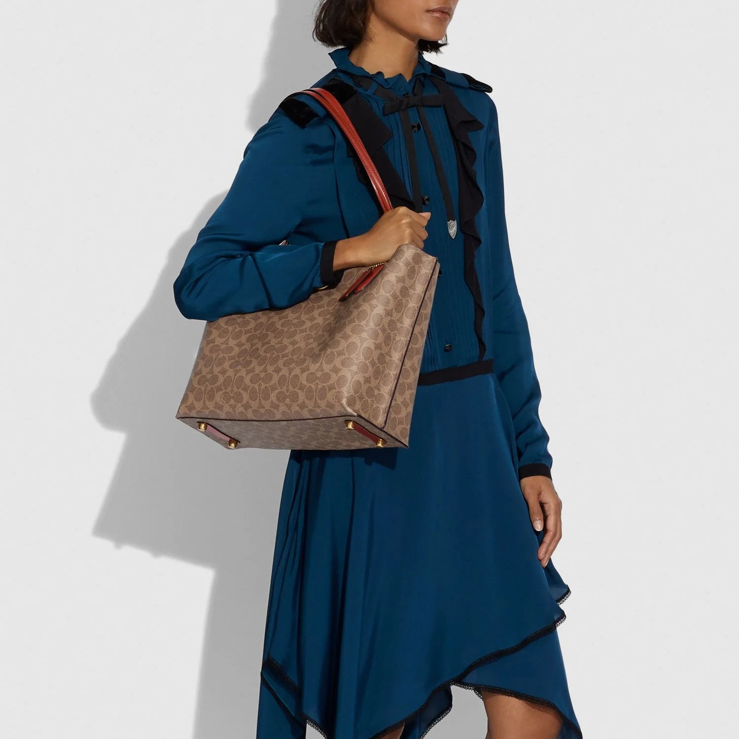 Willow Tote Bag in Signature Canvas - Coach product image 3