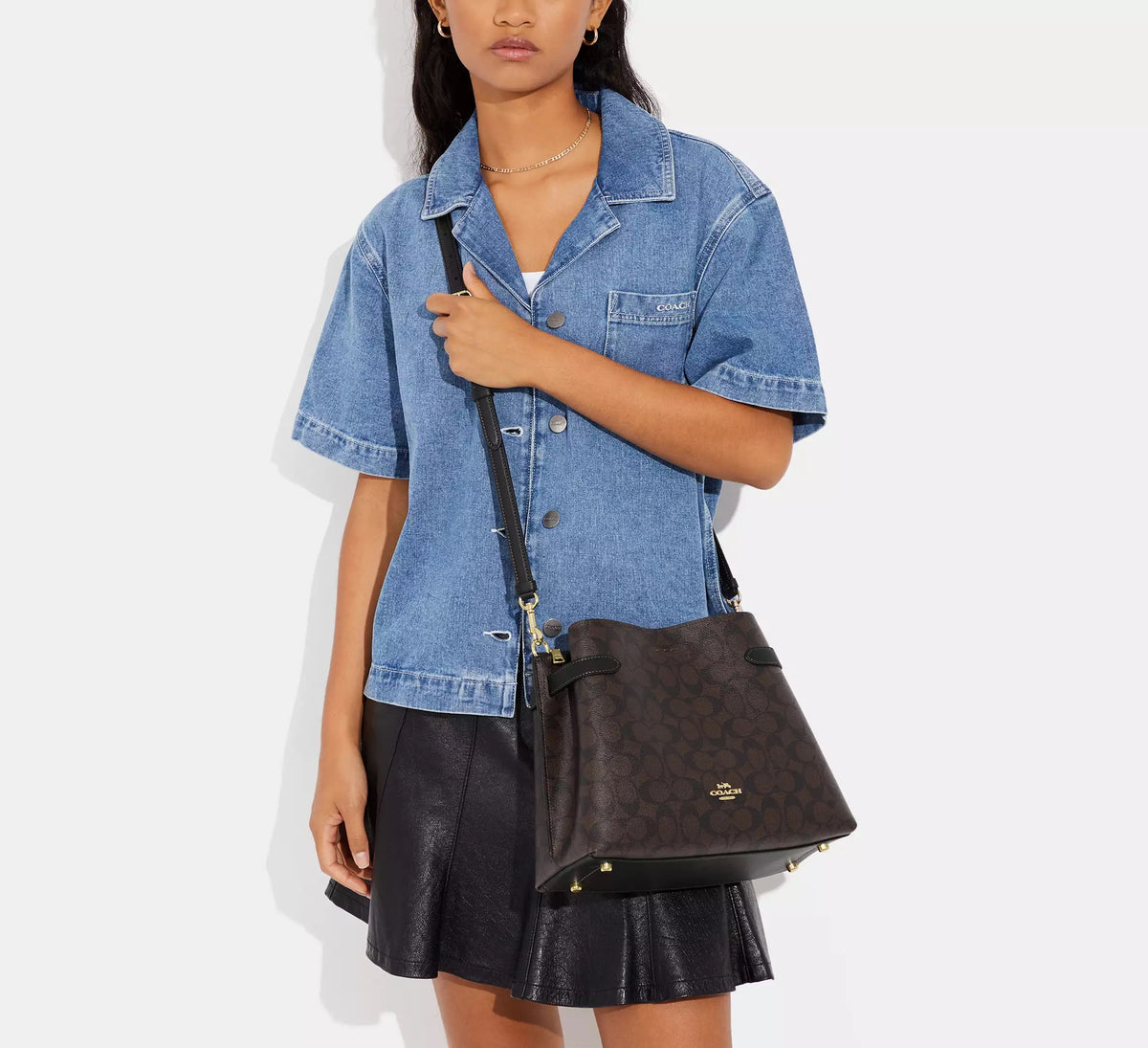Hanna Shoulder Bag In Signature Canvas