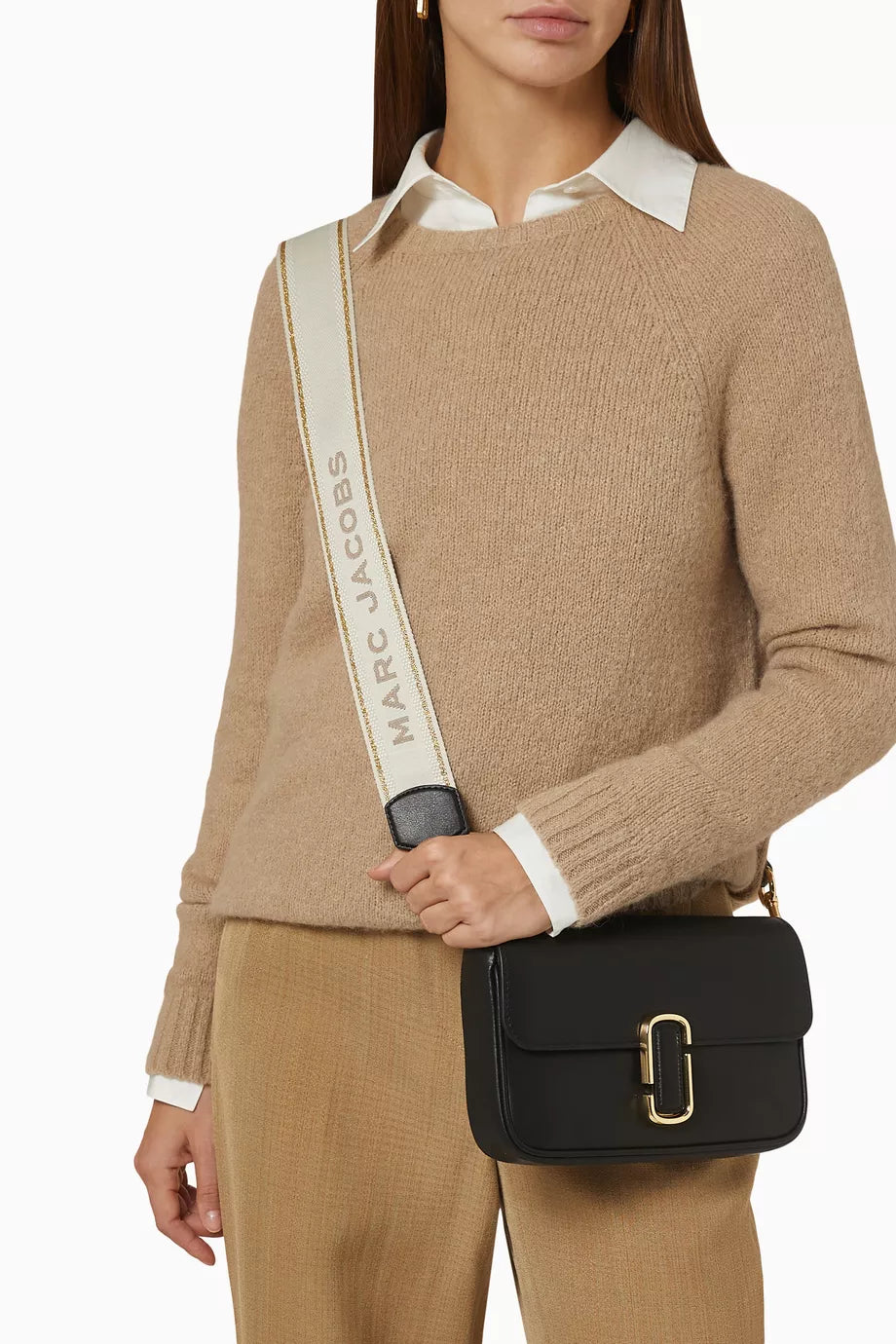 The J Marc Shoulder Bag in Leather Black - Marc Jacobs product image 3