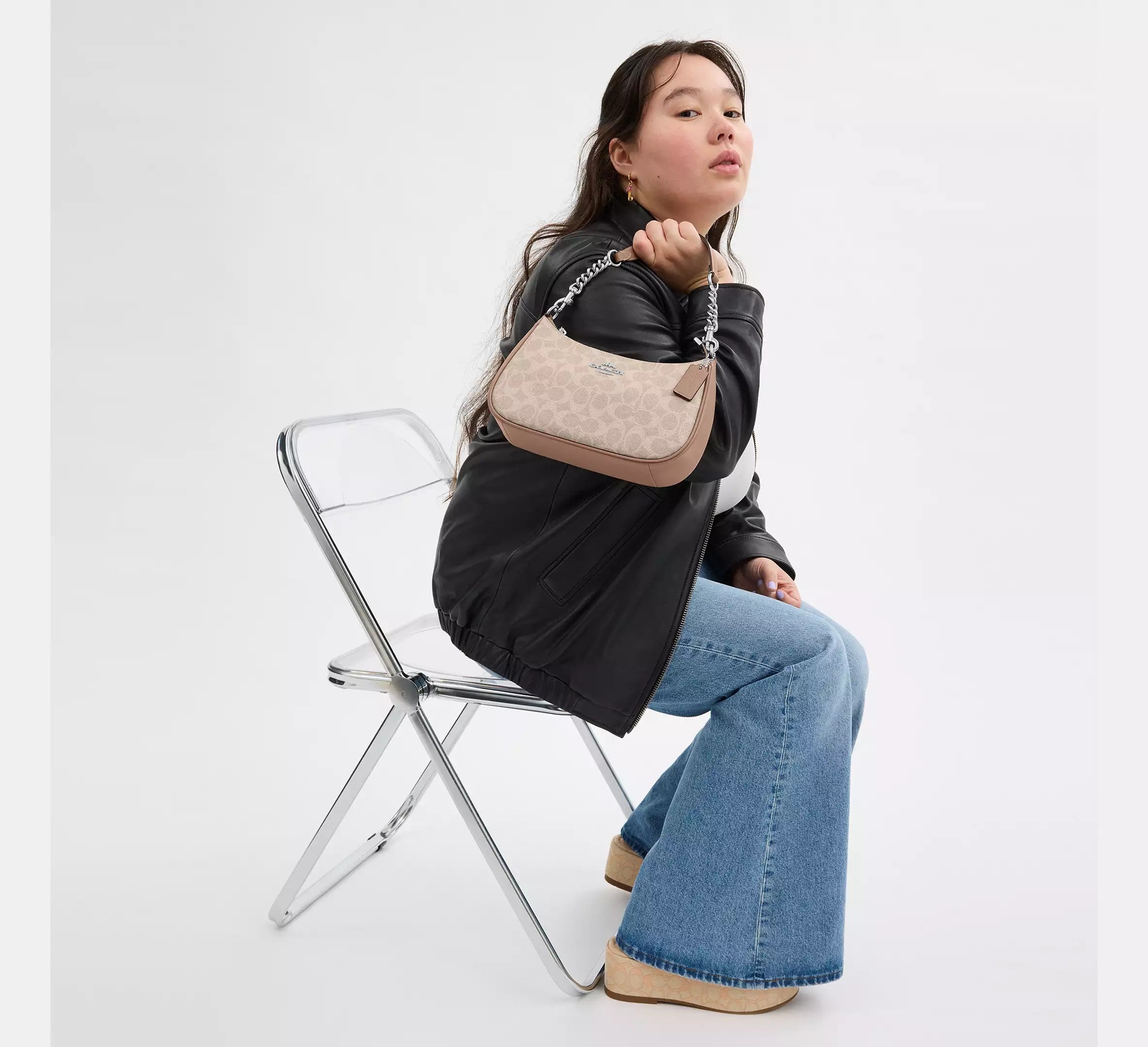 Teri Shoulder Bag In Signature Canvas /Silver/Sand/Taupe